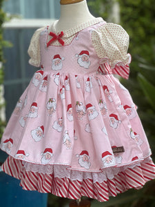Santa's coming to Town in Pink