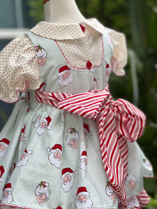 Santa's Coming to Town in Mint