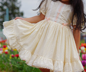 Dainty Dottie in Cream